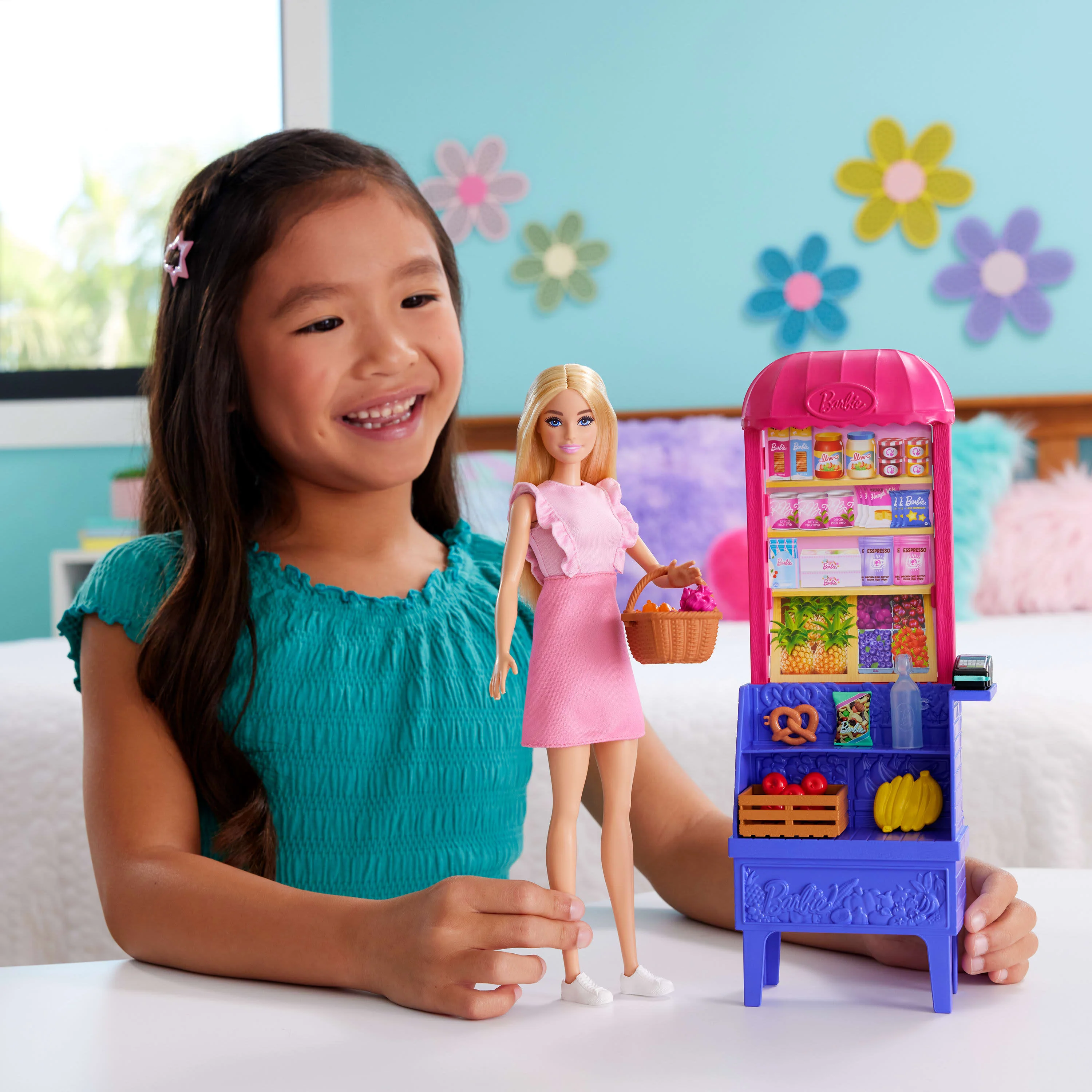 Barbie and Teresa Recipe for Friendship Malibu at the Market Doll & Playset - Image 6