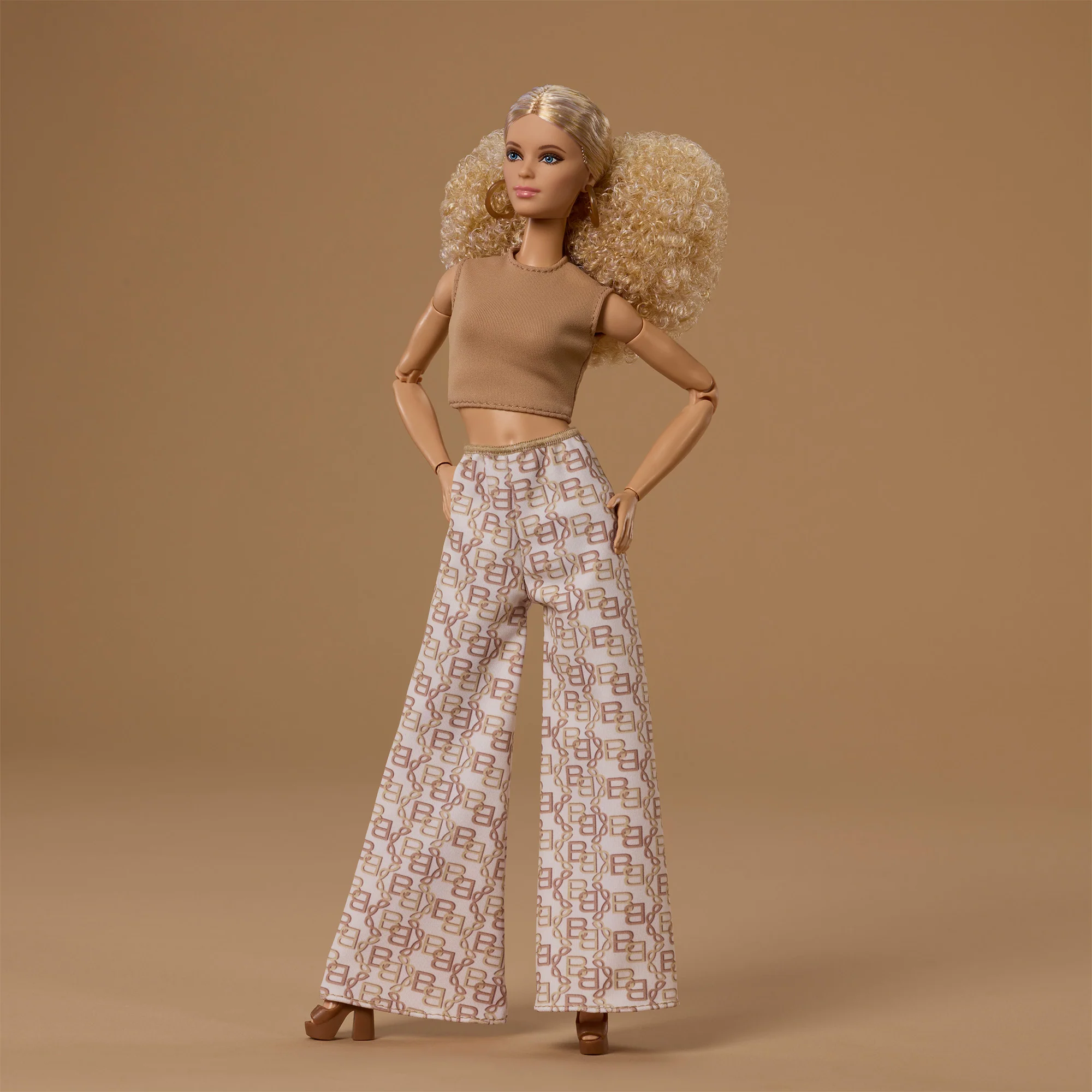 Barbie Basics 2026 Neutrals Series, Model 07 - Image 6