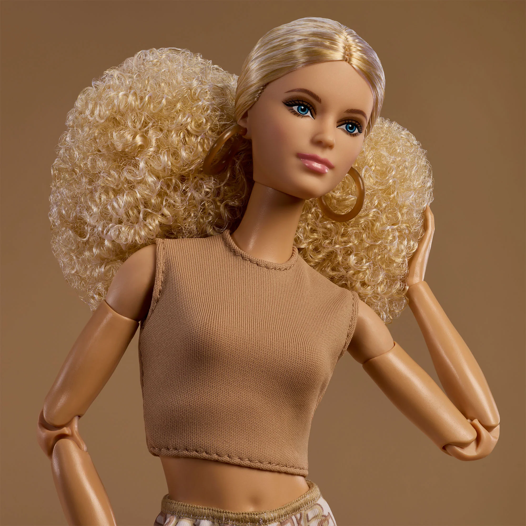 Barbie Basics 2026 Neutrals Series, Model 07 - Image 7