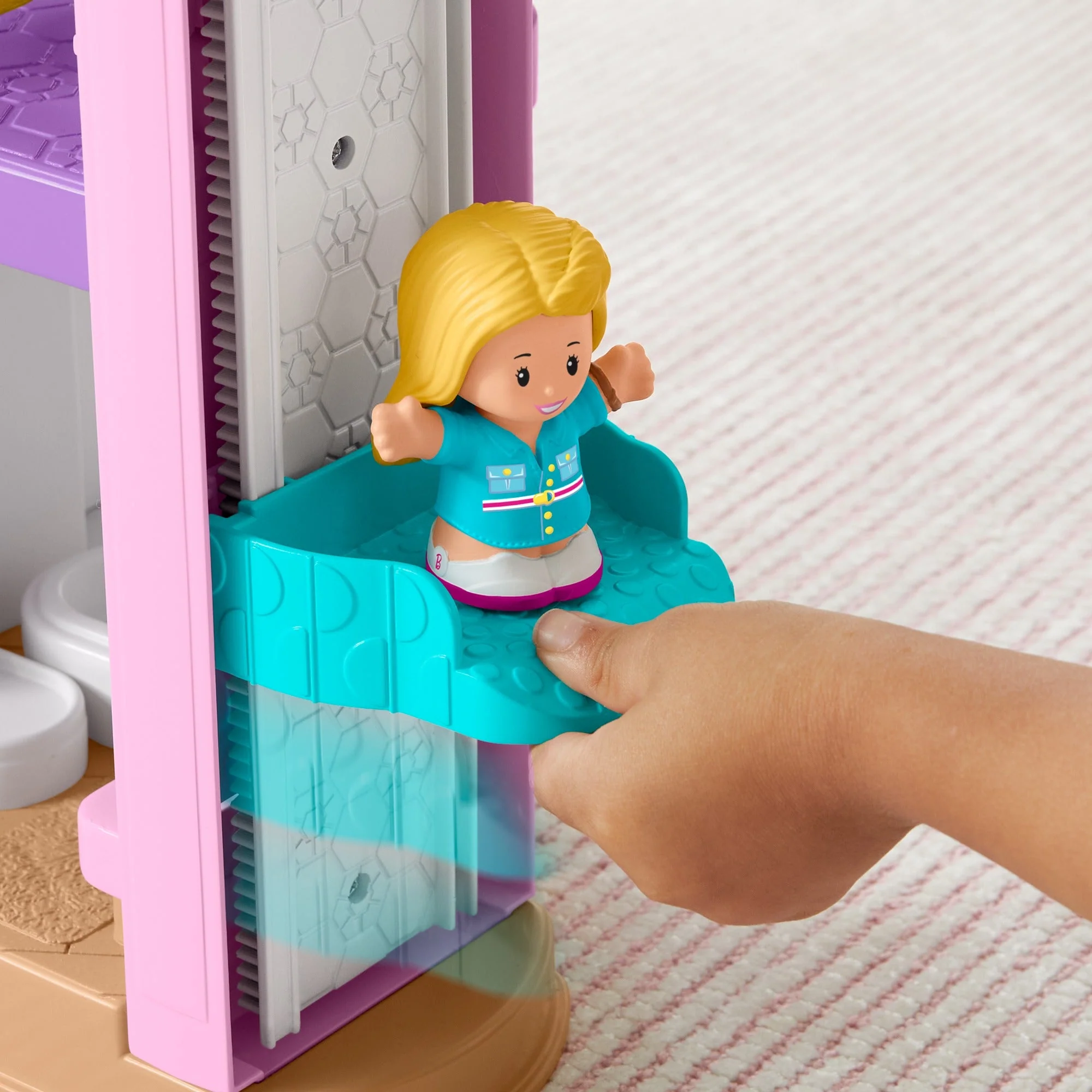 Barbie Little Dreamhouse by Little People - Image 4