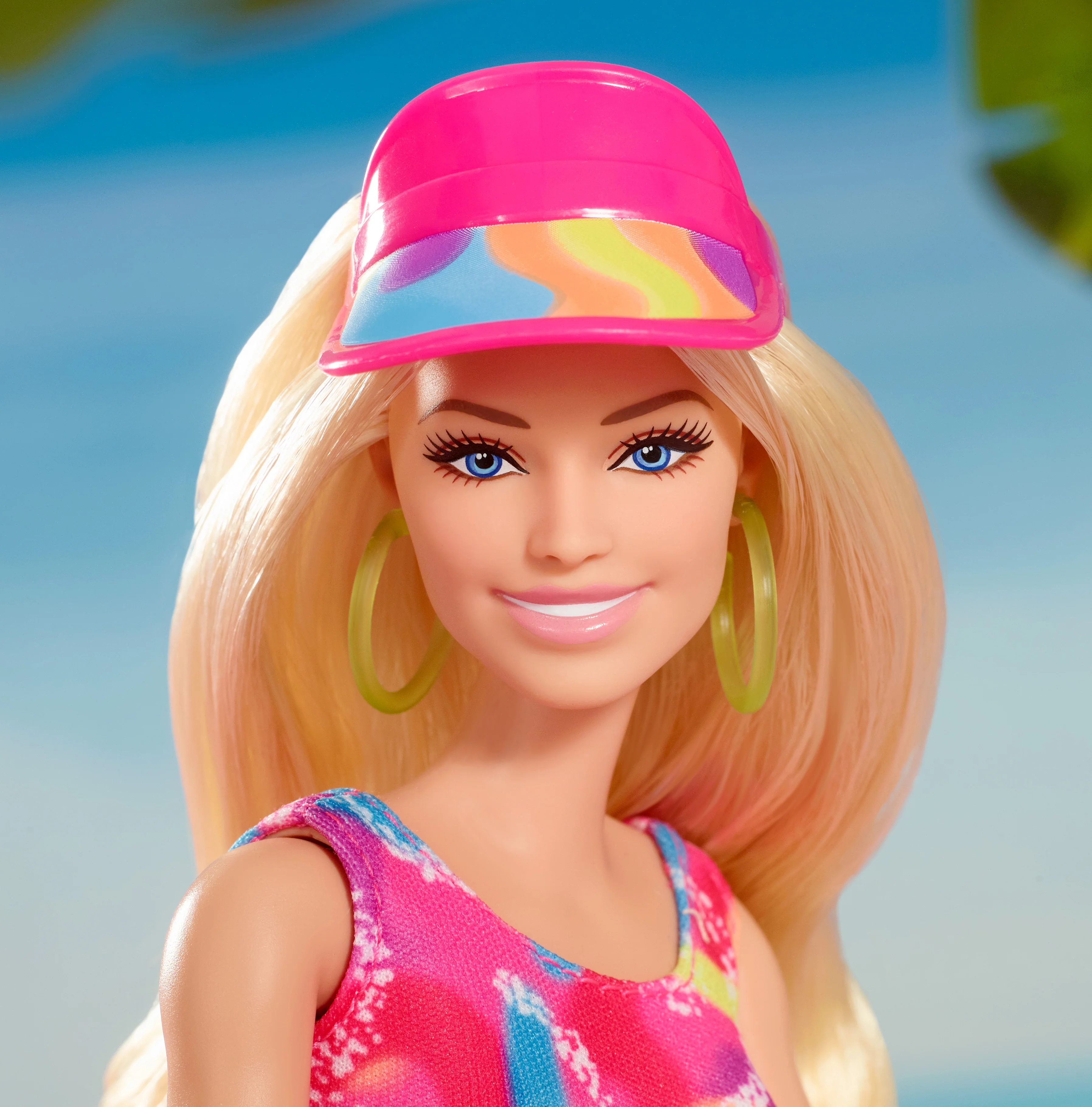 Barbie Movie Doll, Margot Robbie as Barbie in Inline Skating Outfit - Image 8