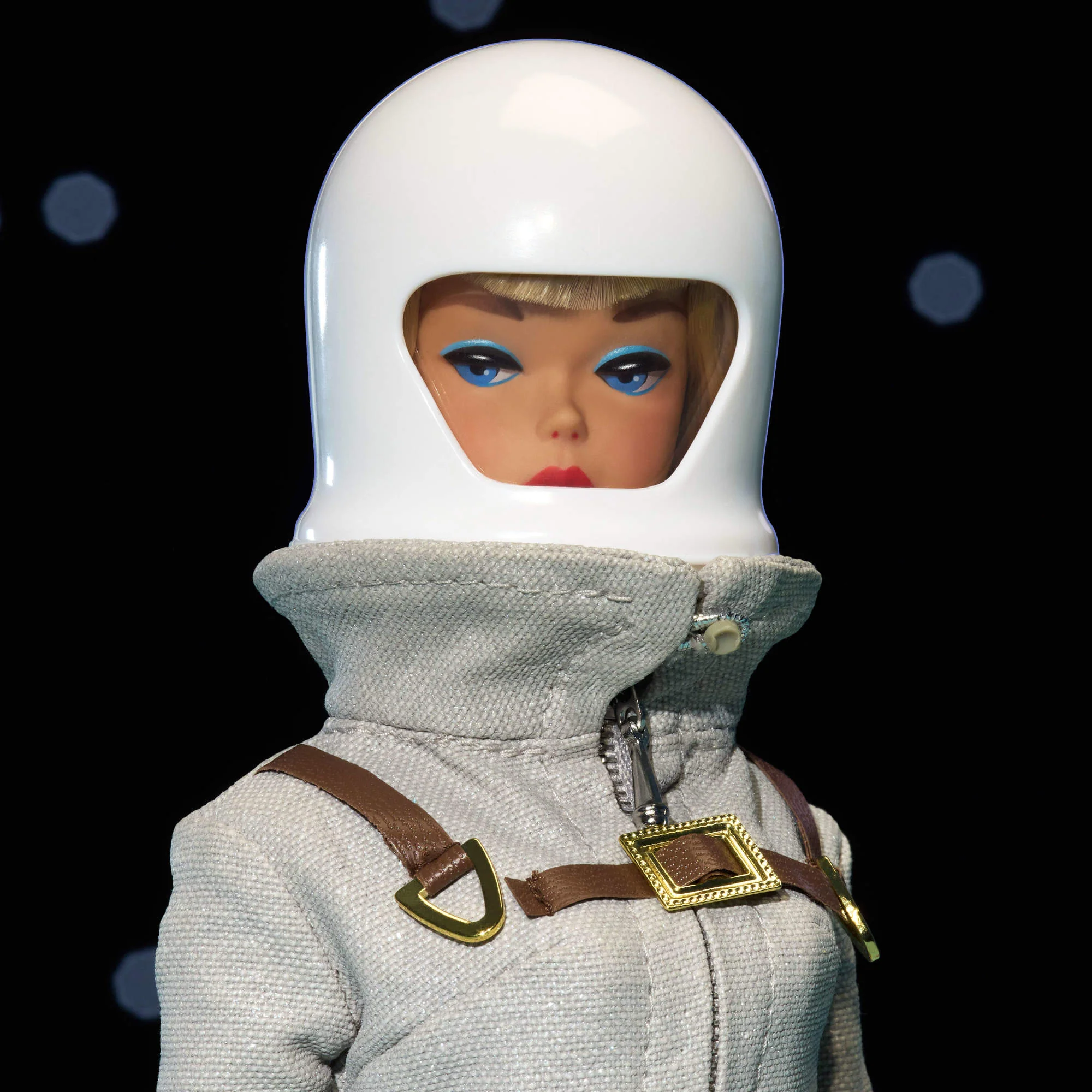 Barbie Signature Miss Astronaut 60th Anniversary Doll - Image 9