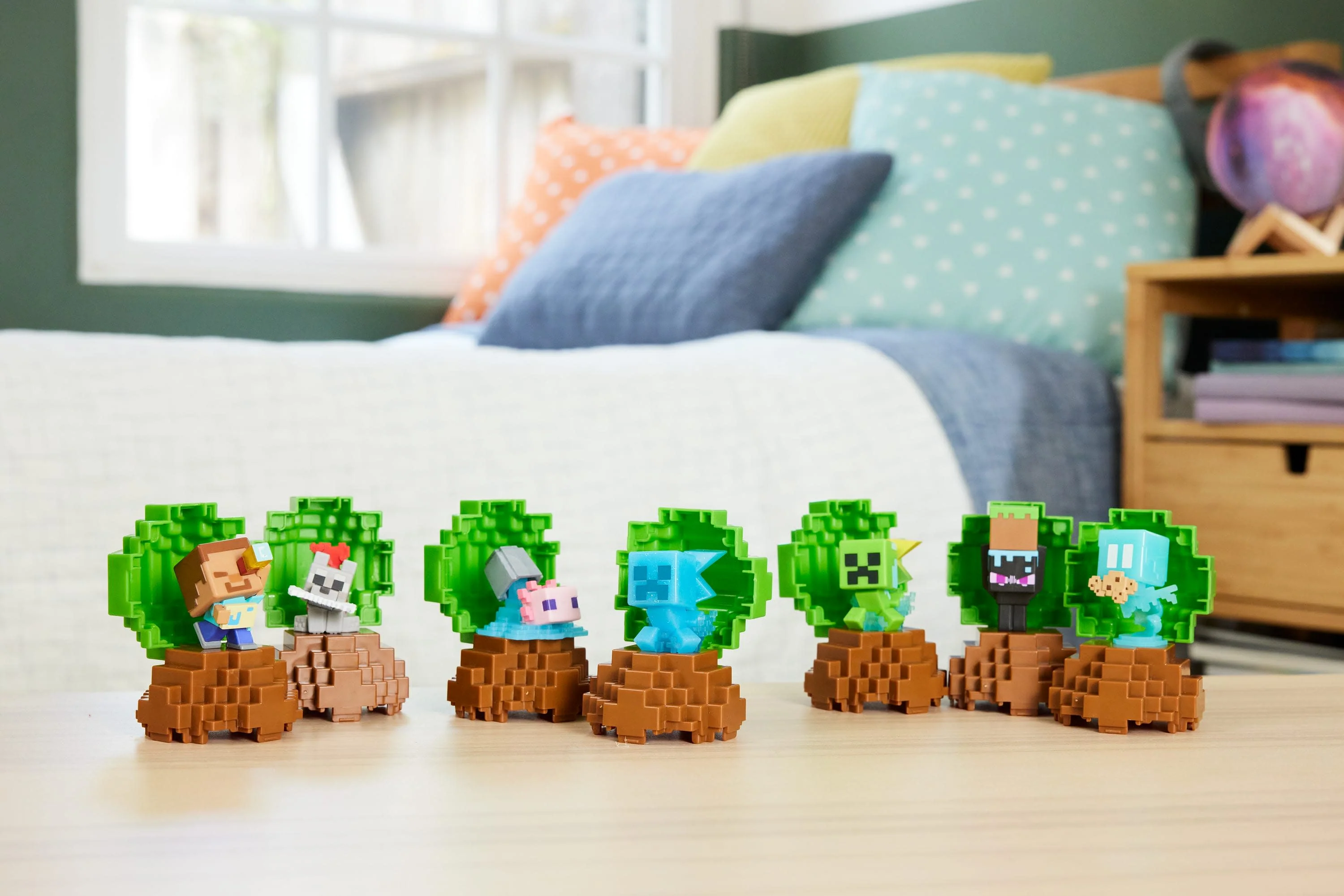 Bundle: Minecraft Blast Attack Ghast Action Figure Set & 2 Mini Mode Spawn Egg Surprise - Image 6