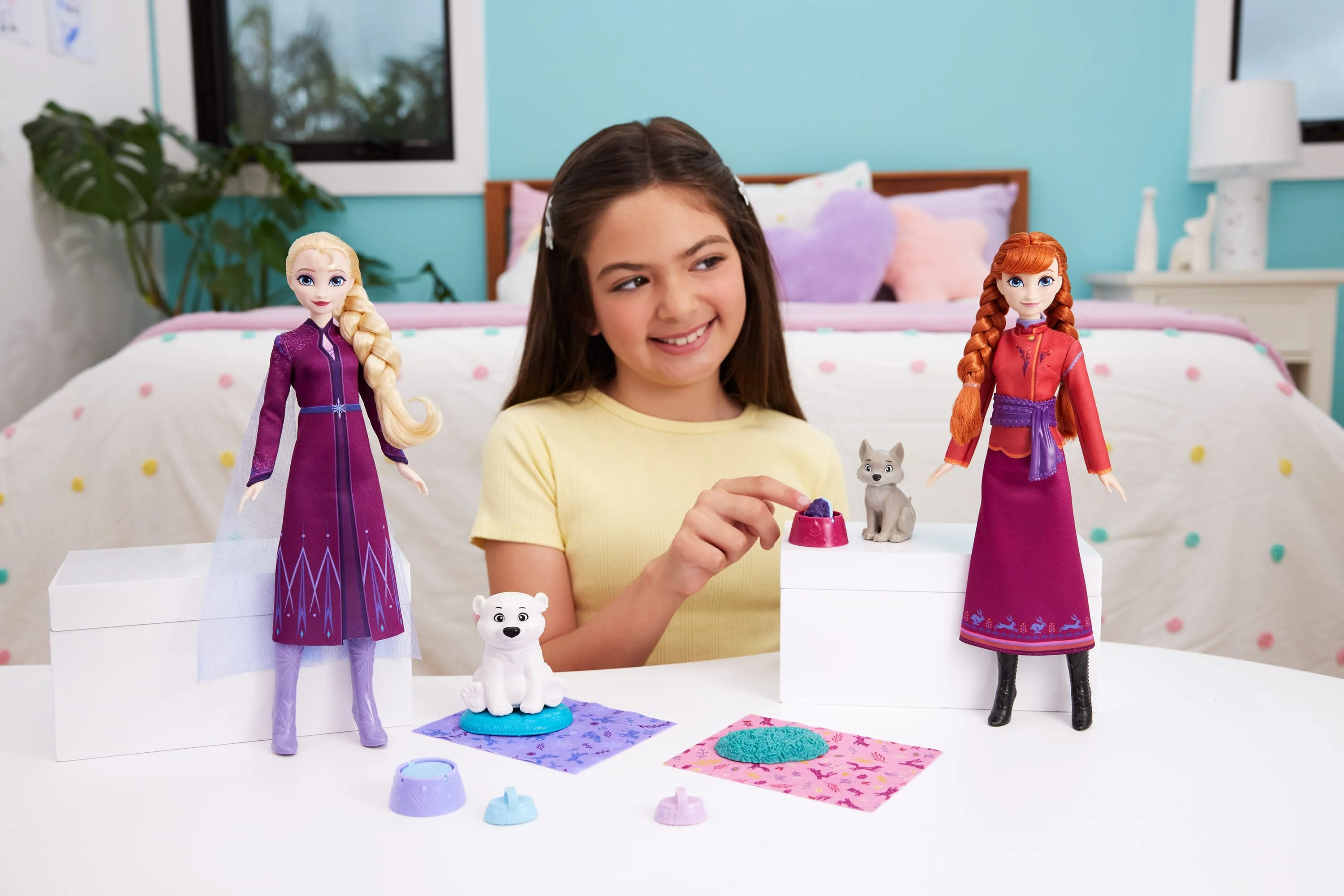 Disney Frozen Elsa Doll & Bear Cub - Image 8