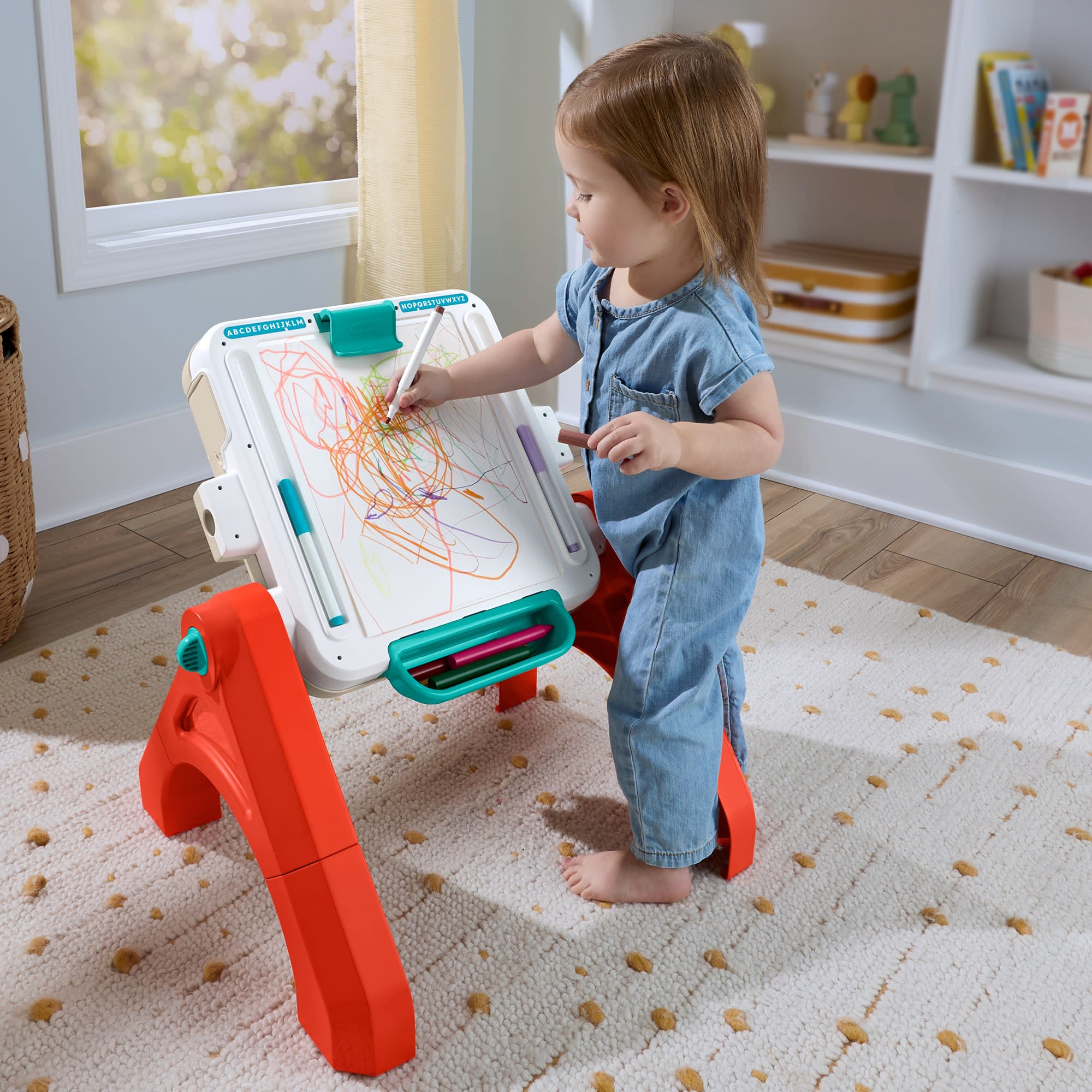Fisher-Price Laugh & Learn 4-in-1 Activity Table & Easel - Image 8