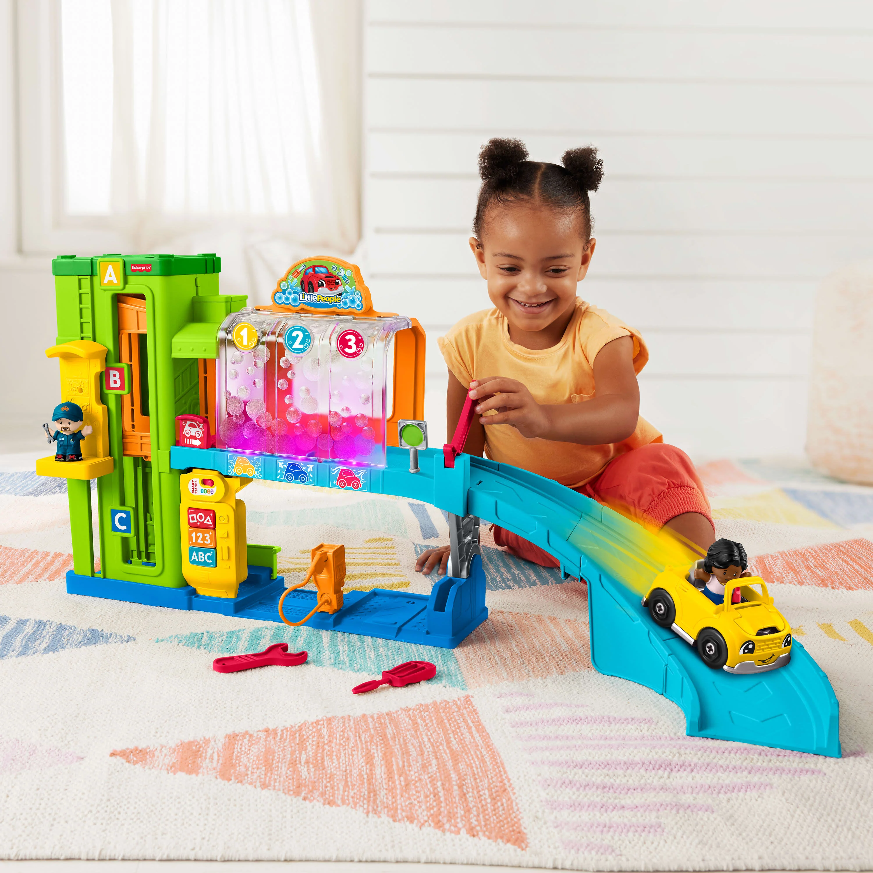 Fisher-Price Little People Toddler Playset with Figures & Toy Car - Image 10