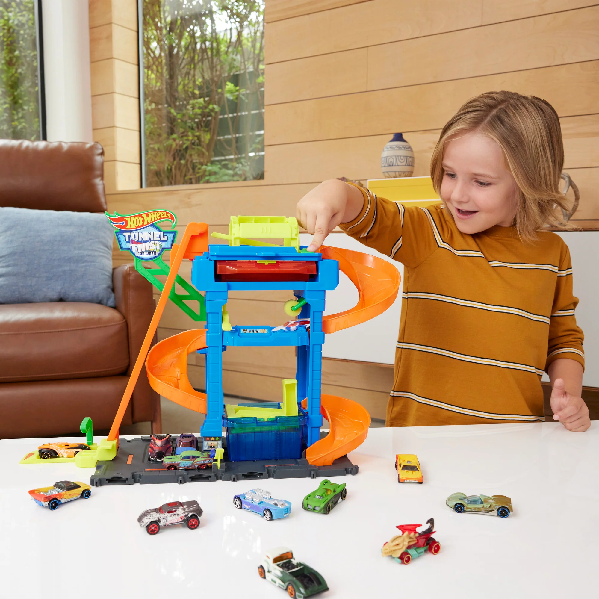 Hot Wheels Tunnel Twist Car Wash - Image 6