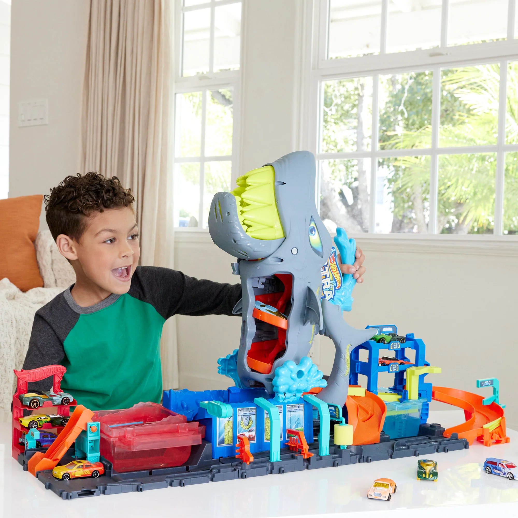 Hot Wheels Ultra Shark Car Wash Playset - Image 7