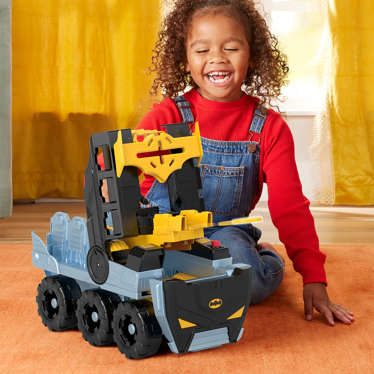 Imaginext DC Super Friends Transforming Bat-Tank - Image 9