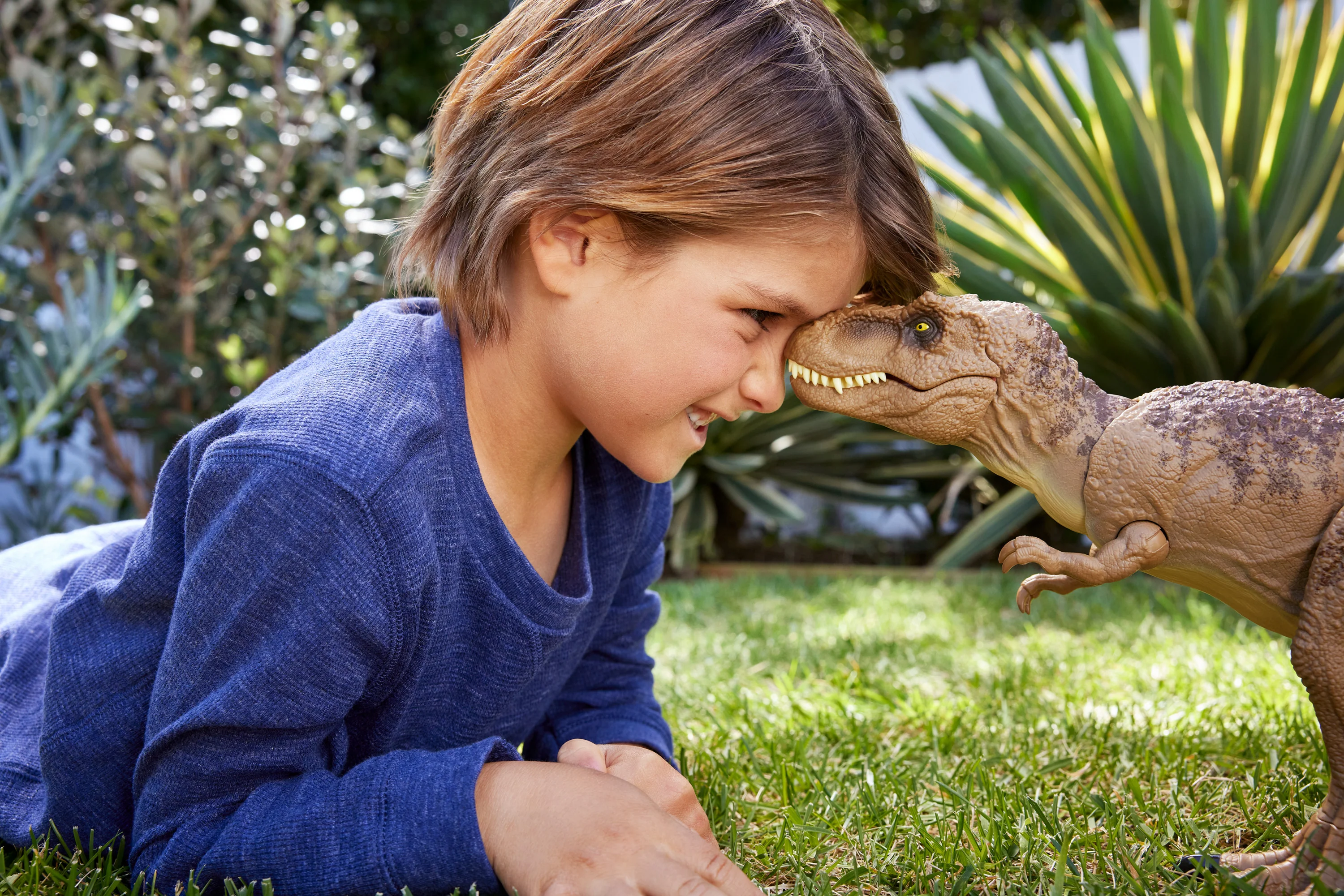 Jurassic World All-Out Attack Tyrannosaurus Rex - Image 6