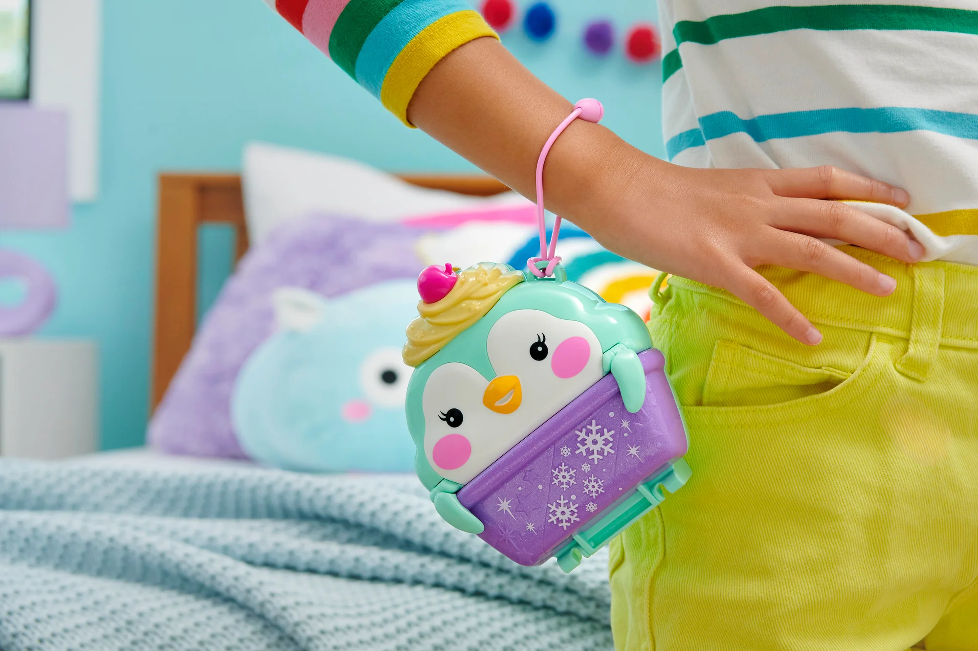 Polly Pocket Snow Sweet Penguin Compact - Image 13