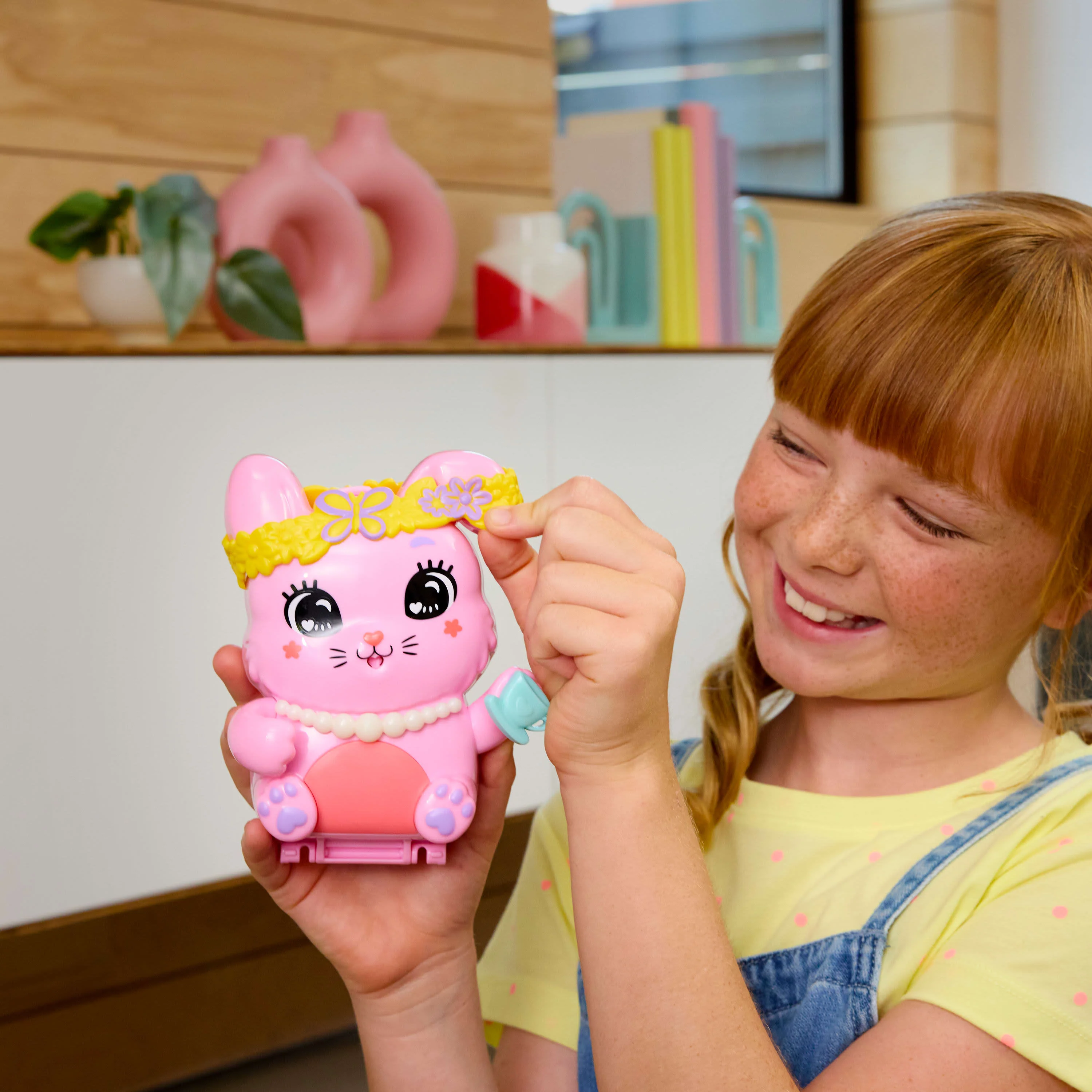 Polly Pocket Tea Party Bunny Compact Playset - Image 11